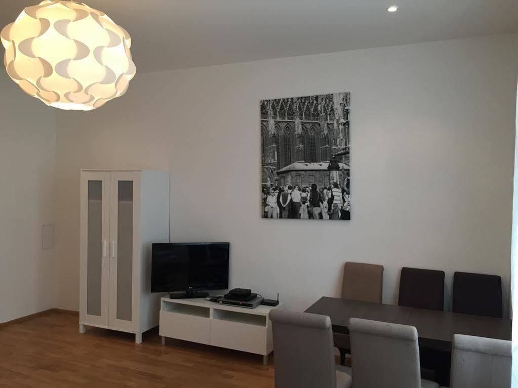 Gardeneden Apartments Wina Bagian luar foto