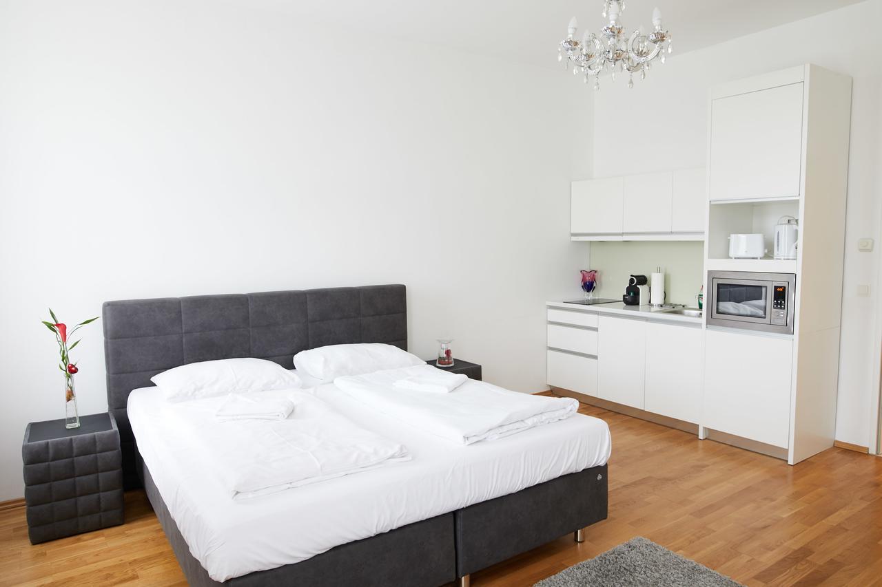 Gardeneden Apartments Wina Bagian luar foto