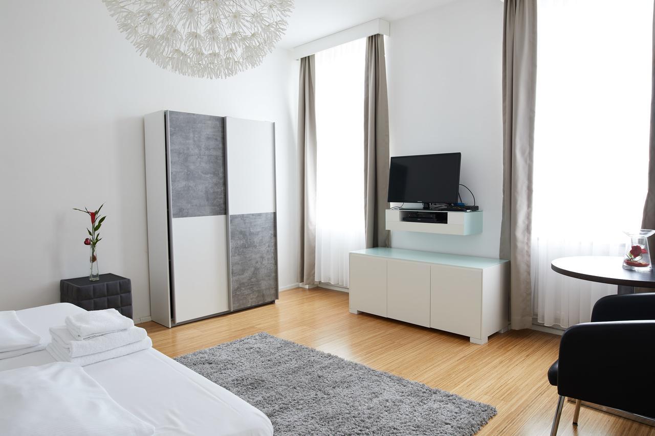 Gardeneden Apartments Wina Bagian luar foto
