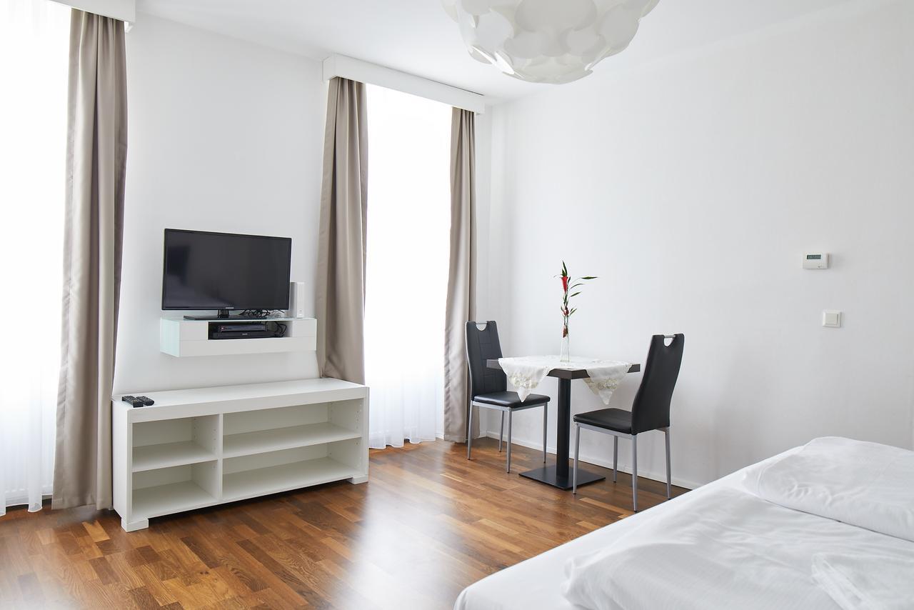 Gardeneden Apartments Wina Bagian luar foto